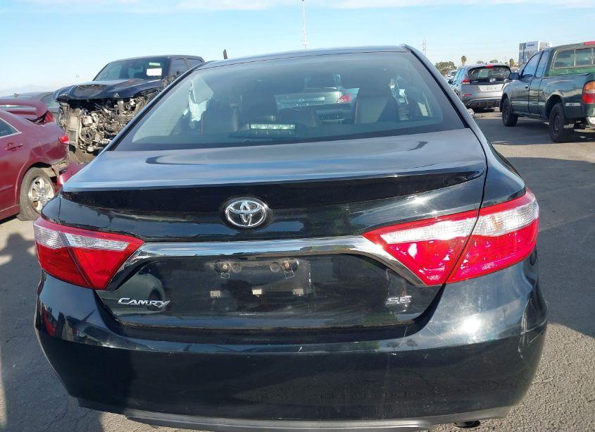Photo 16 of 2015 Toyota Camry SE (VIN 4T1BF1FKXFU989427)