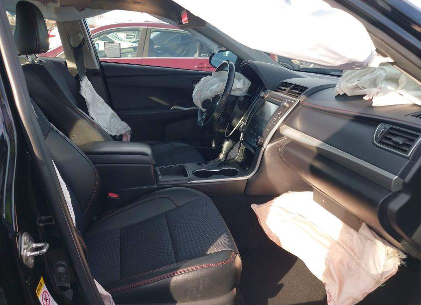 Photo 5 of 2015 Toyota Camry SE (VIN 4T1BF1FKXFU989427)