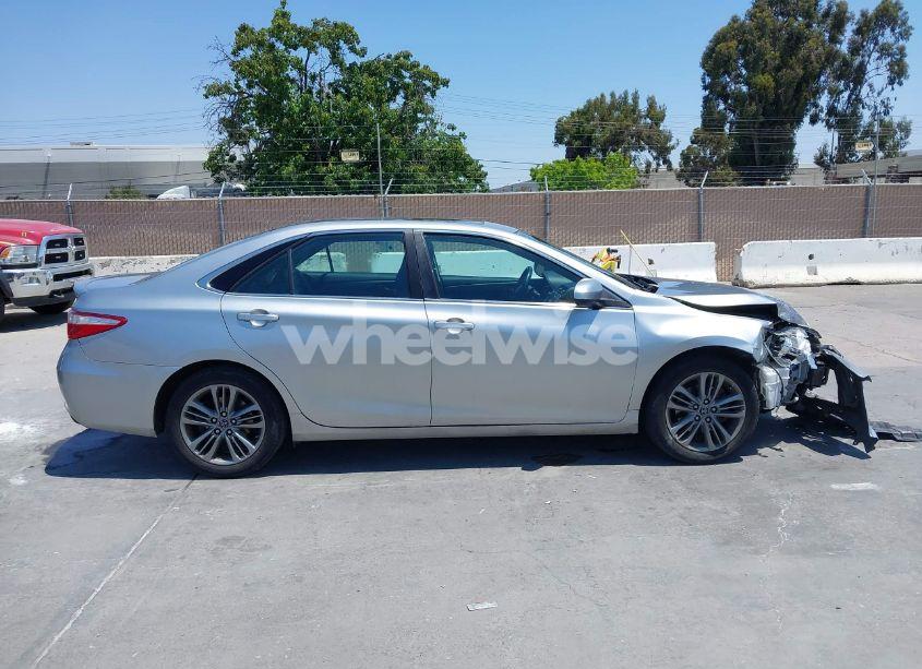 Photo 13 of 2015 Toyota Camry SE (VIN 4T1BF1FKXFU990688)