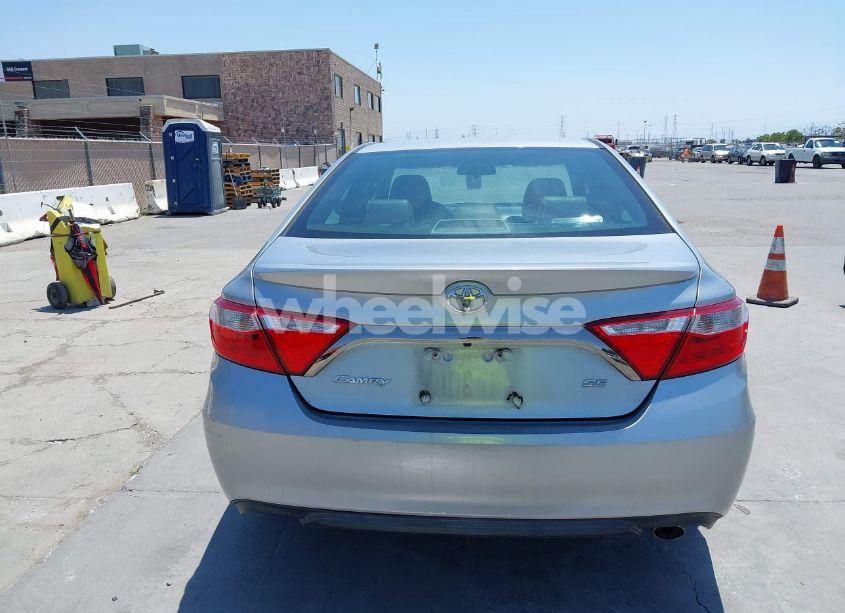 Photo 16 of 2015 Toyota Camry SE (VIN 4T1BF1FKXFU990688)