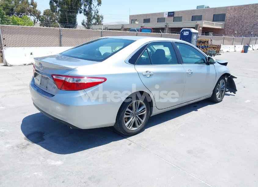 Photo 4 of 2015 Toyota Camry SE (VIN 4T1BF1FKXFU990688)