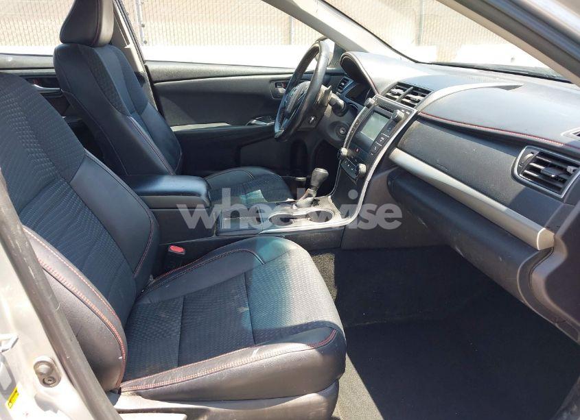 Photo 5 of 2015 Toyota Camry SE (VIN 4T1BF1FKXFU990688)