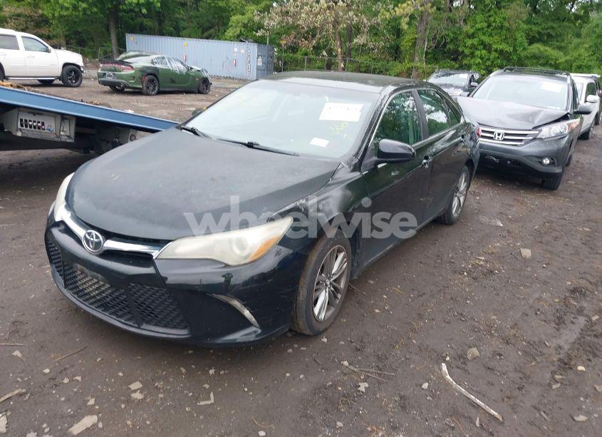 Photo 2 of 2015 Toyota Camry SE (VIN 4T1BF1FKXFU993736)