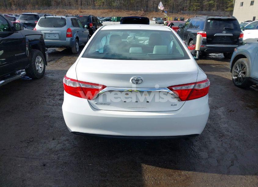 Photo 16 of 2016 Toyota Camry LE (VIN 4T1BF1FKXGU116309)