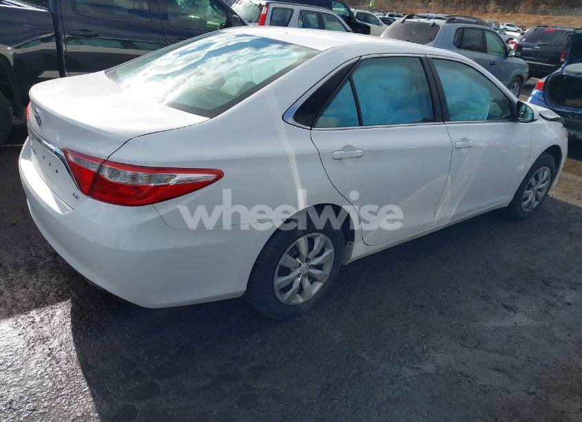 Photo 4 of 2016 Toyota Camry LE (VIN 4T1BF1FKXGU116309)