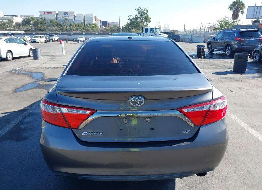 Photo 16 of 2016 Toyota Camry SE (VIN 4T1BF1FKXGU121686)