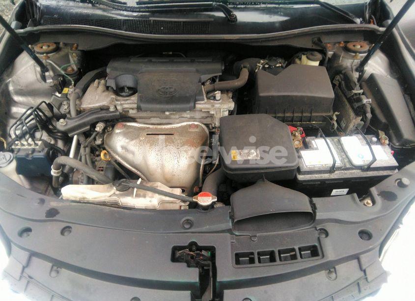 Photo 10 of 2016 Toyota Camry SE (VIN 4T1BF1FKXGU132669)