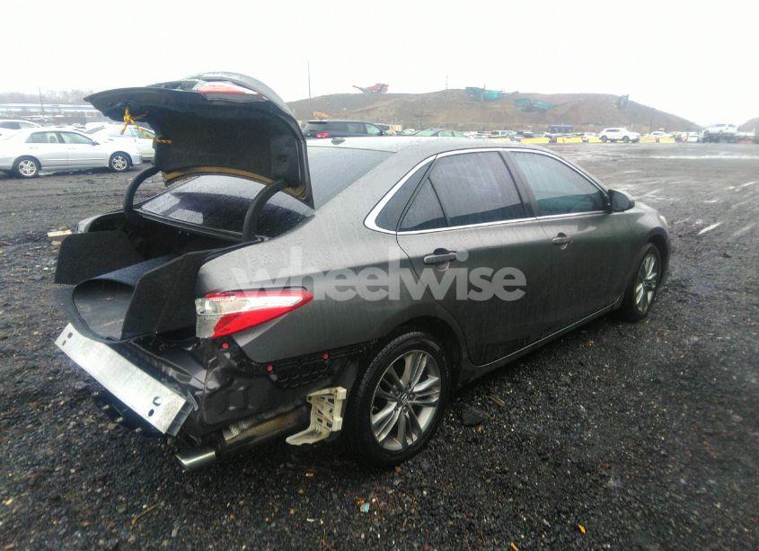 Photo 4 of 2016 Toyota Camry SE (VIN 4T1BF1FKXGU132669)