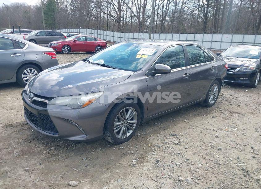 Photo 2 of 2016 Toyota Camry SE (VIN 4T1BF1FKXGU134048)
