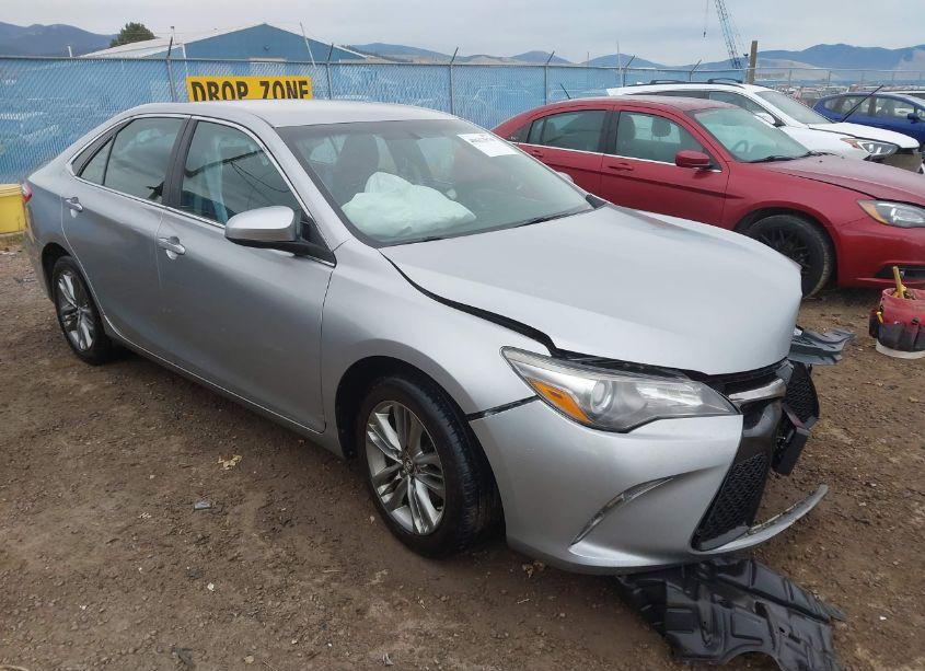 2016 Toyota Camry SE (VIN 4T1BF1FKXGU138911) main photo