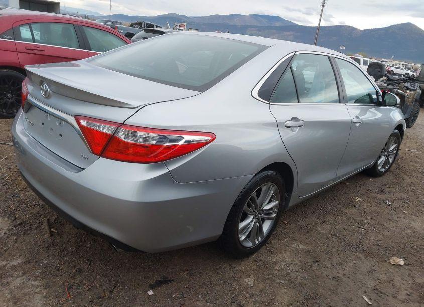 Photo 4 of 2016 Toyota Camry SE (VIN 4T1BF1FKXGU138911)