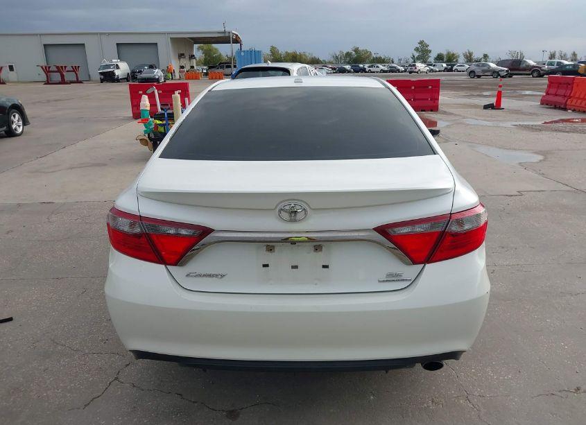 Photo 16 of 2016 Toyota Camry SE (VIN 4T1BF1FKXGU148662)
