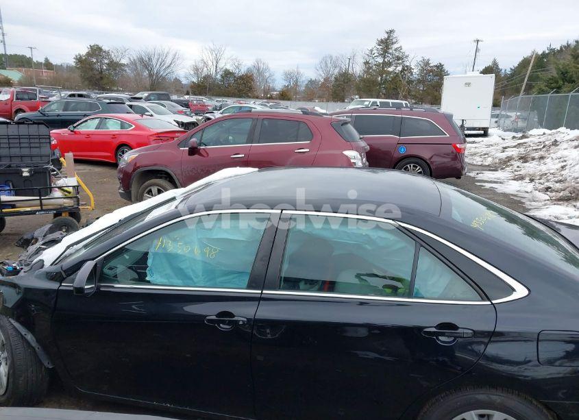 Photo 15 of 2016 Toyota Camry LE (VIN 4T1BF1FKXGU155529)