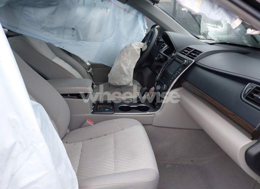 Photo 5 of 2016 Toyota Camry LE (VIN 4T1BF1FKXGU155529)