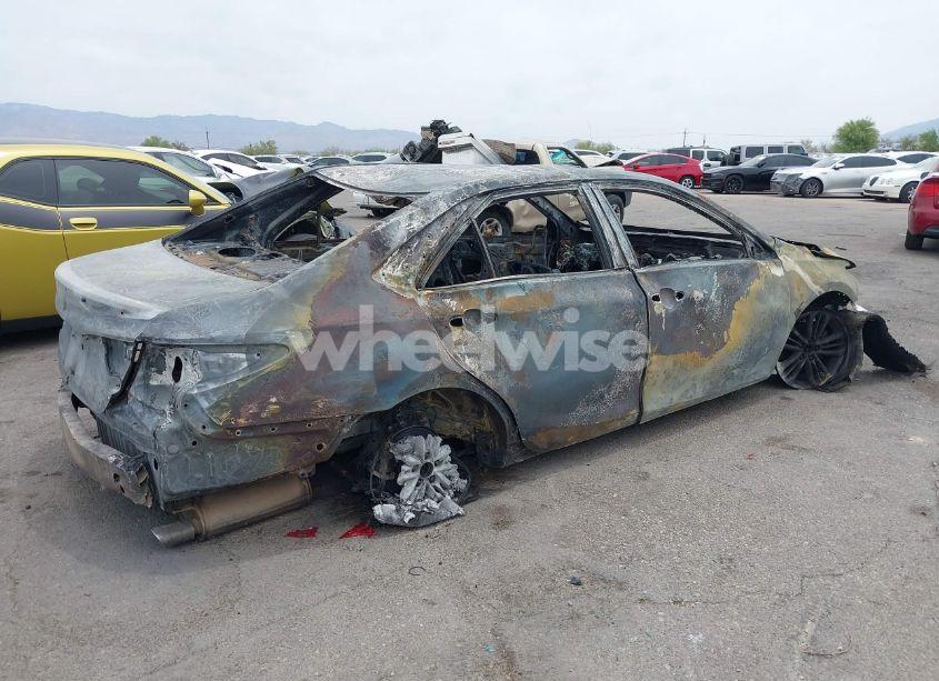 Photo 4 of 2016 Toyota Camry SE (VIN 4T1BF1FKXGU156809)