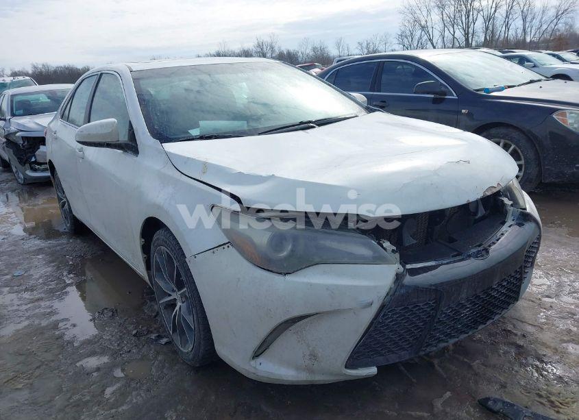 2016 Toyota Camry XSE (VIN 4T1BF1FKXGU162139) main photo