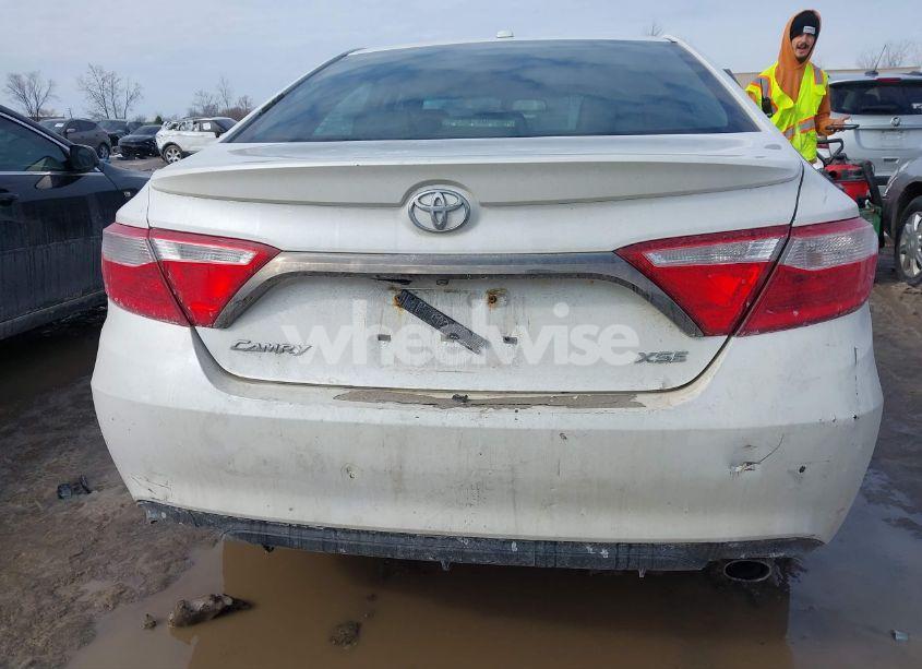 Photo 17 of 2016 Toyota Camry XSE (VIN 4T1BF1FKXGU162139)