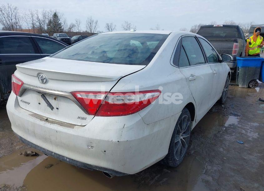 Photo 4 of 2016 Toyota Camry XSE (VIN 4T1BF1FKXGU162139)