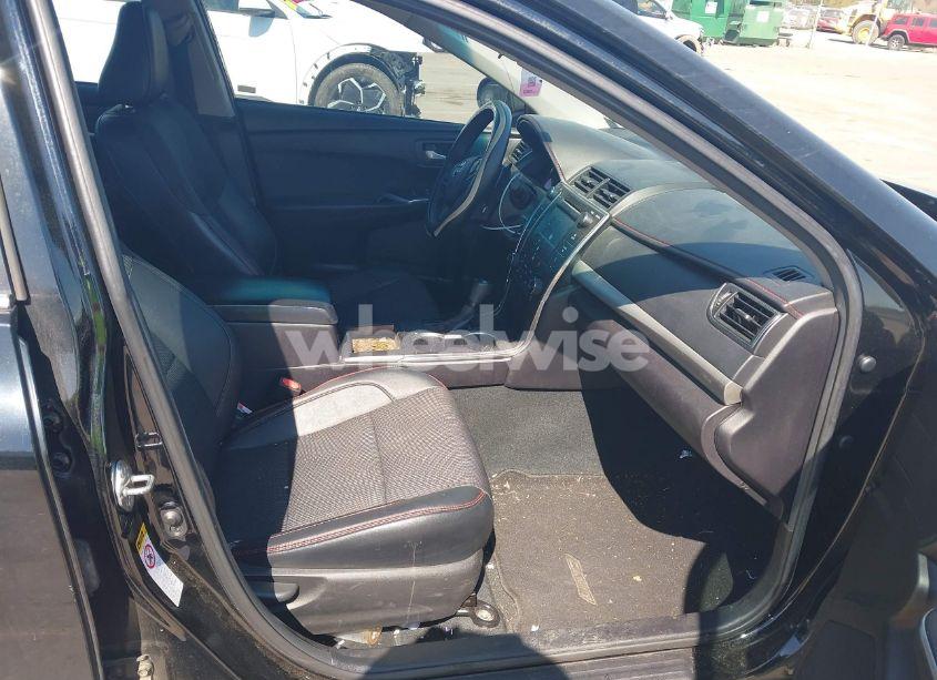 Photo 5 of 2016 Toyota Camry SE (VIN 4T1BF1FKXGU165137)