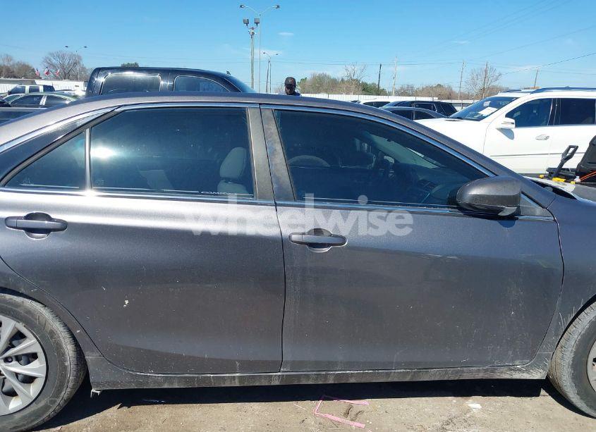 Photo 12 of 2016 Toyota Camry LE (VIN 4T1BF1FKXGU173609)