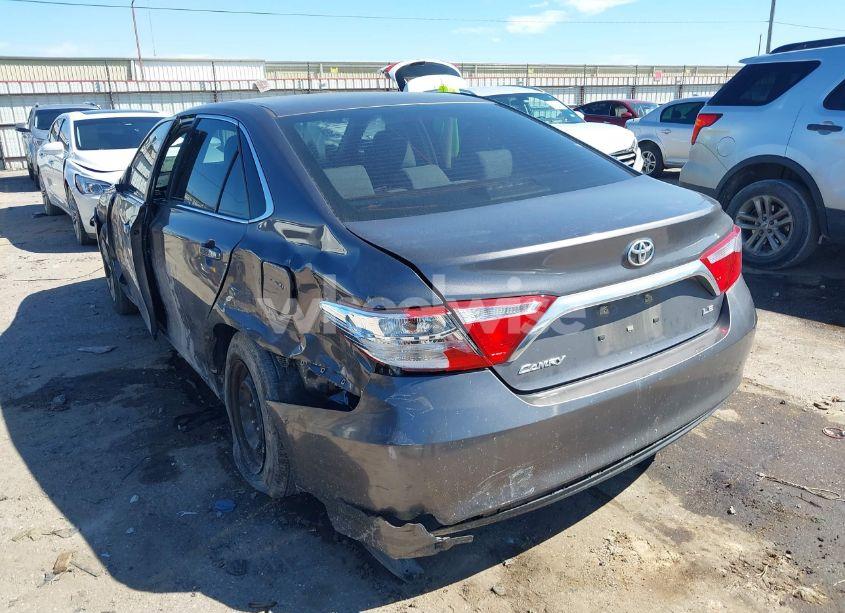Photo 3 of 2016 Toyota Camry LE (VIN 4T1BF1FKXGU173609)