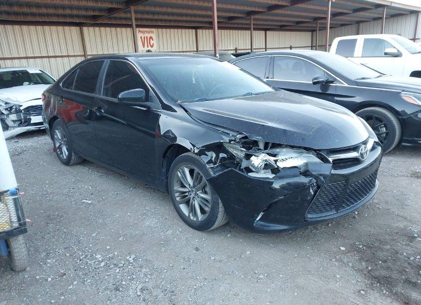 2016 Toyota Camry SE (VIN 4T1BF1FKXGU176459) main photo