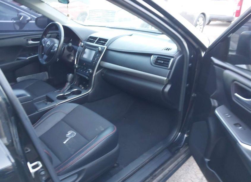 Photo 5 of 2016 Toyota Camry SE (VIN 4T1BF1FKXGU176459)