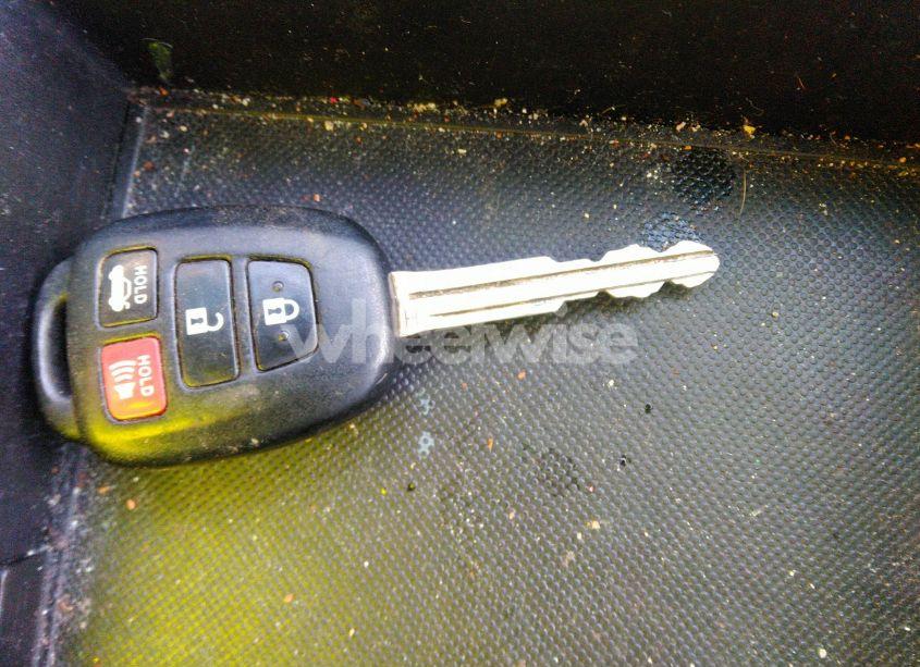 Photo 11 of 2016 Toyota Camry LE (VIN 4T1BF1FKXGU178180)