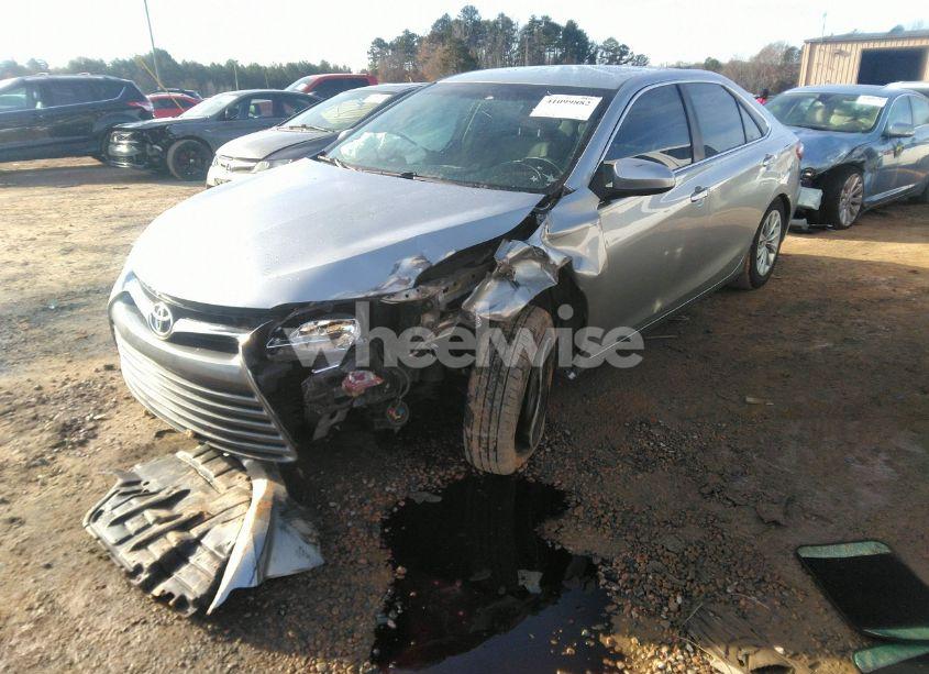 Photo 2 of 2016 Toyota Camry LE (VIN 4T1BF1FKXGU178180)