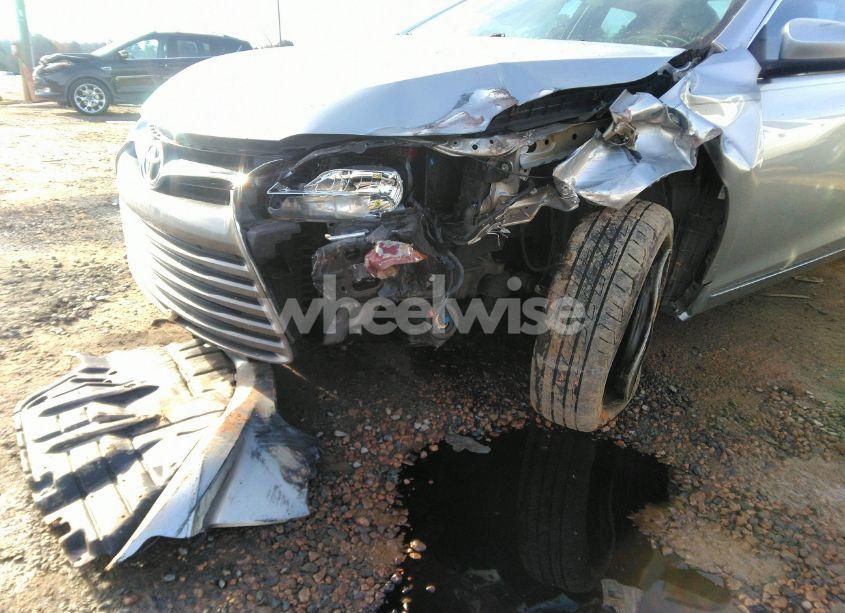 Photo 6 of 2016 Toyota Camry LE (VIN 4T1BF1FKXGU178180)