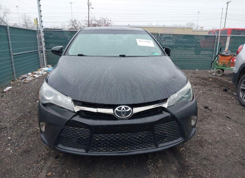 Photo 12 of 2016 Toyota Camry SE (VIN 4T1BF1FKXGU183637)