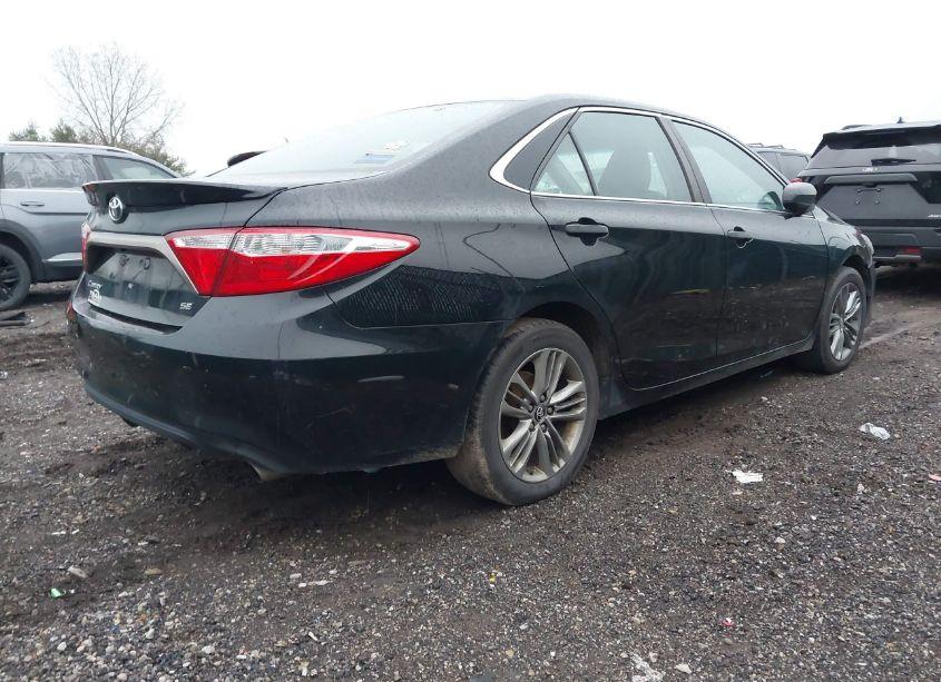 Photo 4 of 2016 Toyota Camry SE (VIN 4T1BF1FKXGU183637)