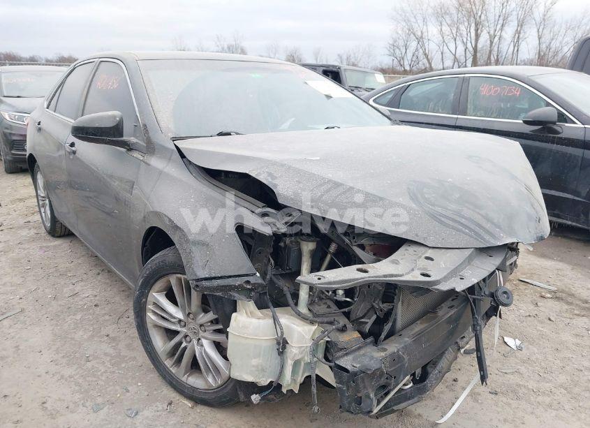 2016 Toyota Camry SE (VIN 4T1BF1FKXGU208200) main photo