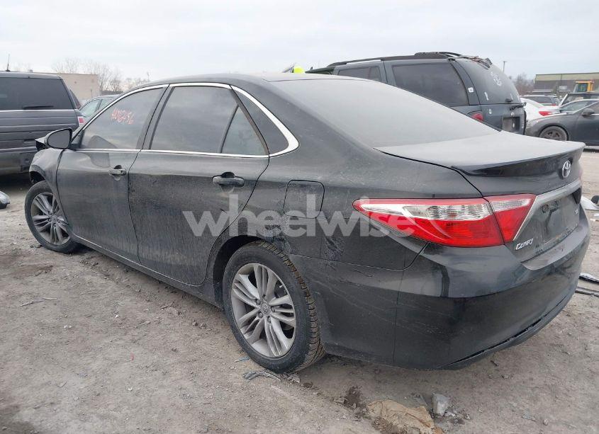 Photo 3 of 2016 Toyota Camry SE (VIN 4T1BF1FKXGU208200)