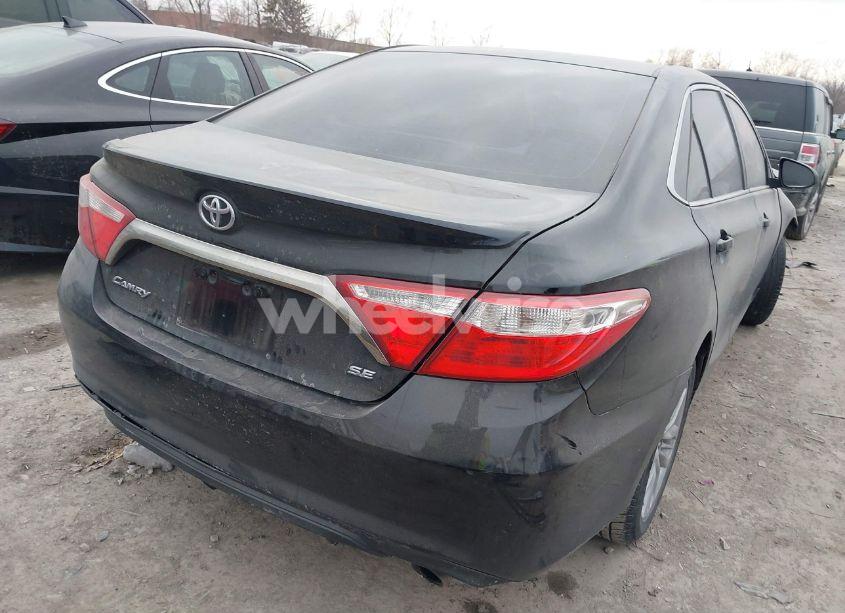 Photo 4 of 2016 Toyota Camry SE (VIN 4T1BF1FKXGU208200)