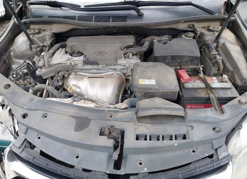 Photo 10 of 2016 Toyota Camry SE (VIN 4T1BF1FKXGU209797)