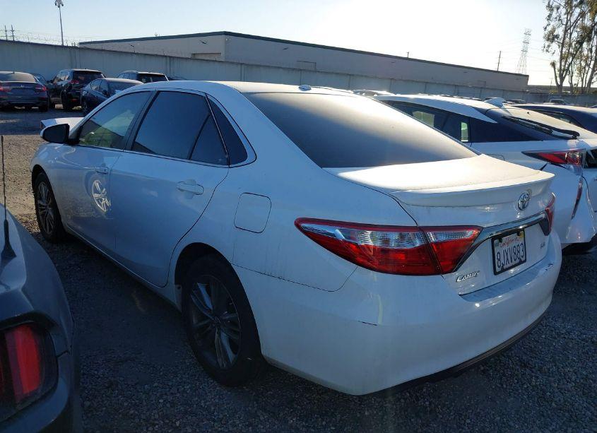 Photo 3 of 2016 Toyota Camry SE (VIN 4T1BF1FKXGU212635)