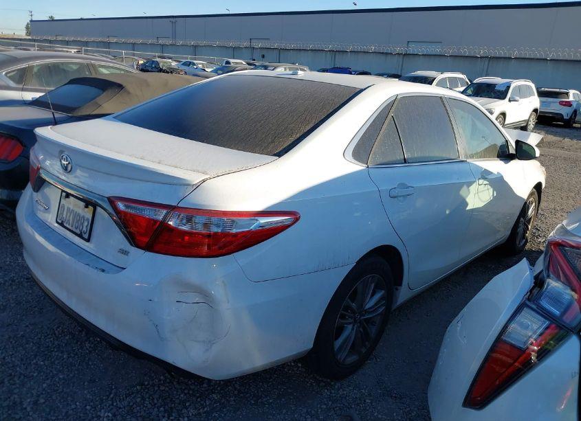 Photo 4 of 2016 Toyota Camry SE (VIN 4T1BF1FKXGU212635)