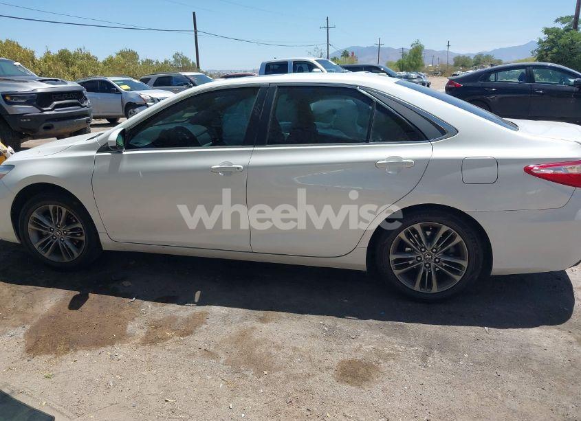 Photo 14 of 2016 Toyota Camry SE (VIN 4T1BF1FKXGU221531)