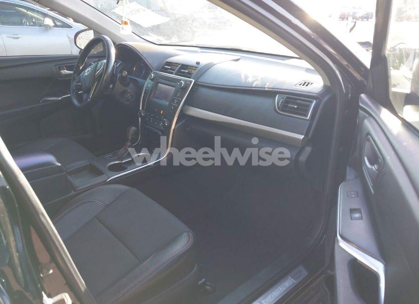 Photo 5 of 2016 Toyota Camry SE (VIN 4T1BF1FKXGU224459)