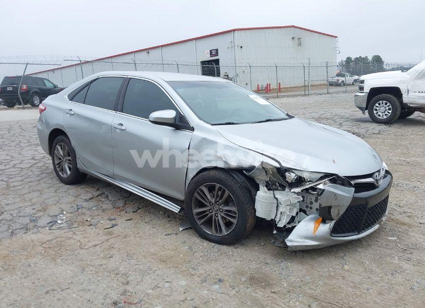 2016 Toyota Camry SE (VIN 4T1BF1FKXGU238734) main photo