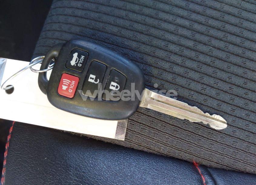 Photo 11 of 2016 Toyota Camry SE (VIN 4T1BF1FKXGU242458)