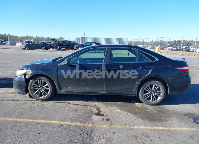 Photo 15 of 2016 Toyota Camry SE (VIN 4T1BF1FKXGU242458)