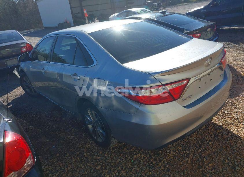 Photo 3 of 2016 Toyota Camry SE (VIN 4T1BF1FKXGU242976)