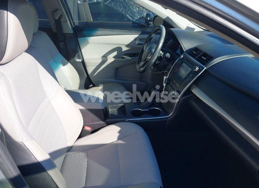 Photo 5 of 2016 Toyota Camry SE (VIN 4T1BF1FKXGU242976)