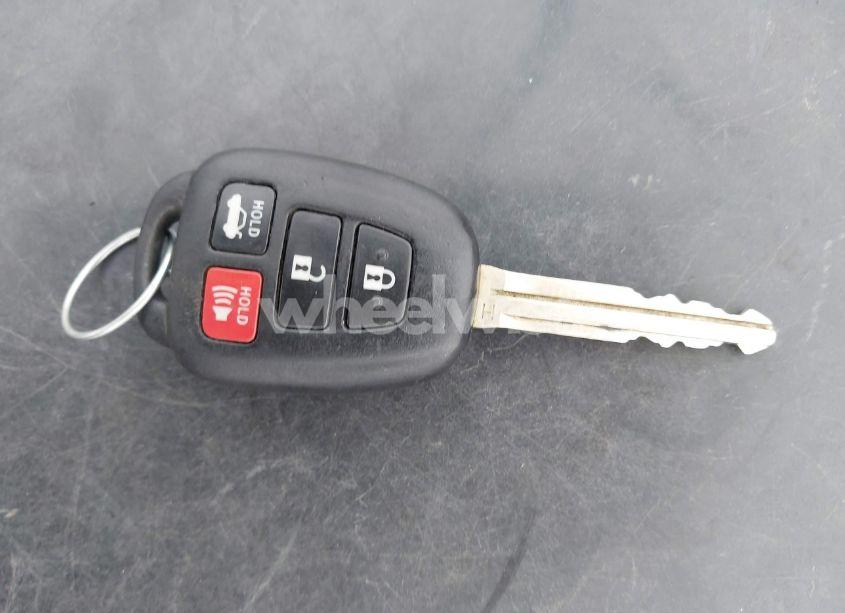 Photo 11 of 2016 Toyota Camry SE (VIN 4T1BF1FKXGU252407)