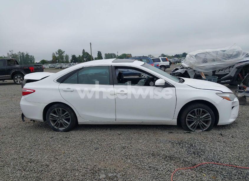 Photo 14 of 2016 Toyota Camry SE (VIN 4T1BF1FKXGU252407)