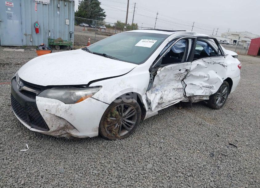 Photo 2 of 2016 Toyota Camry SE (VIN 4T1BF1FKXGU252407)