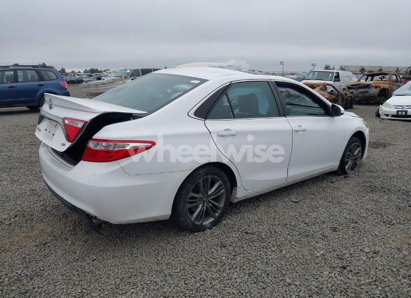 Photo 4 of 2016 Toyota Camry SE (VIN 4T1BF1FKXGU252407)