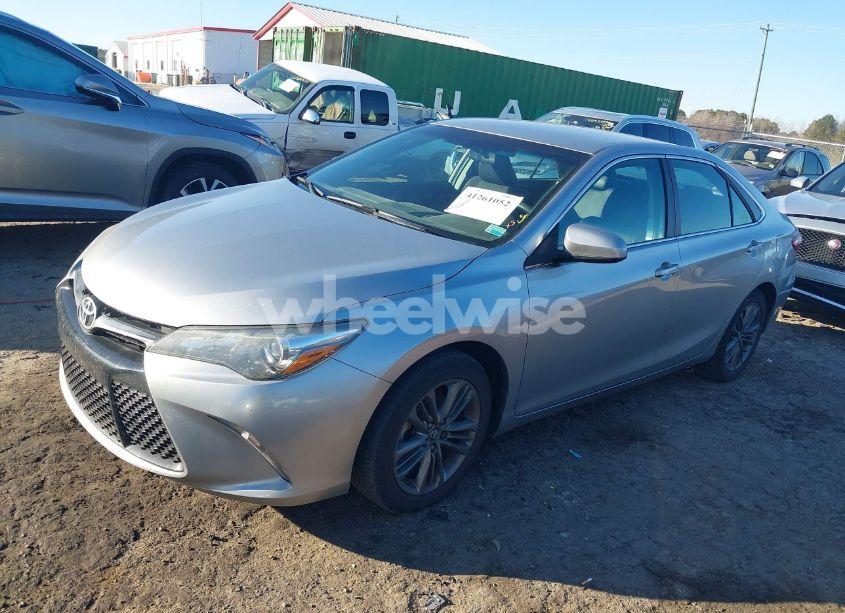 Photo 2 of 2016 Toyota Camry SE (VIN 4T1BF1FKXGU264654)